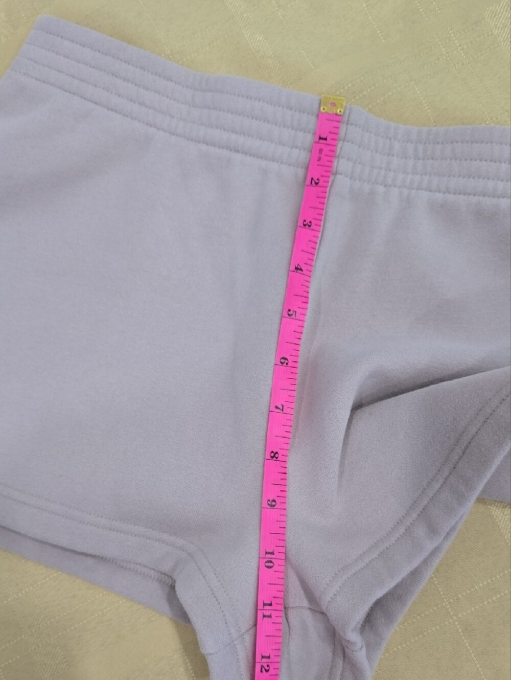 Aritzia Perfect Micro Sweatfleece Shorts - Marcona Beige - M - Picture 8 of 8